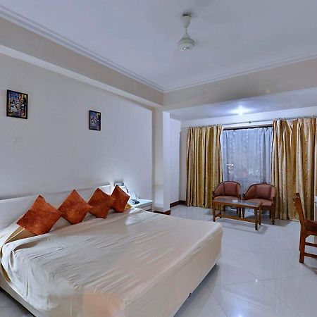 Hotel Surendra Vilas Bhopal Bagian luar foto