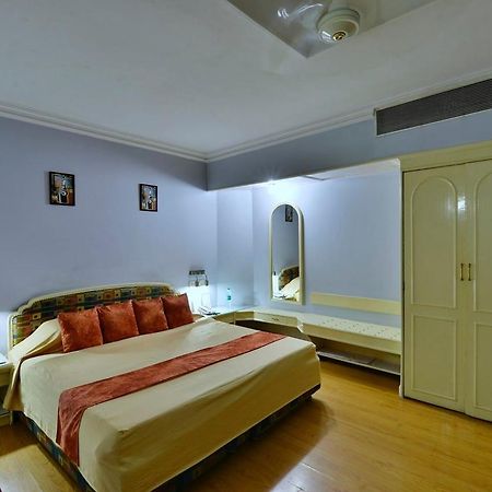 Hotel Surendra Vilas Bhopal Bagian luar foto